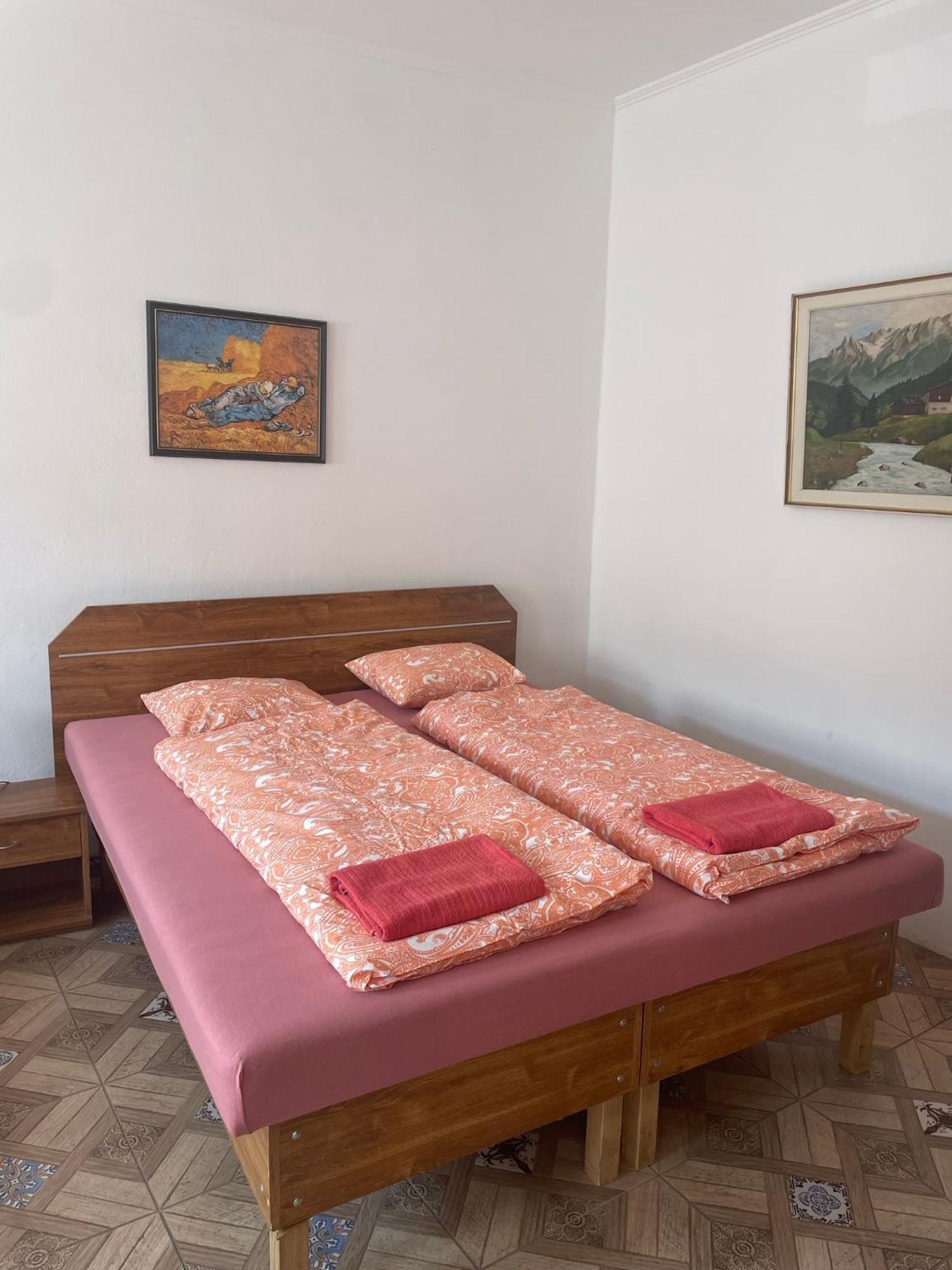 Hotel Na úpatí Pálavy Horni Vestonice Esterno foto